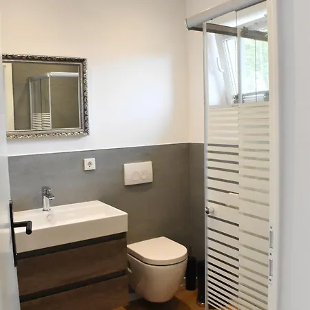 Grone 2 * غوتنغن